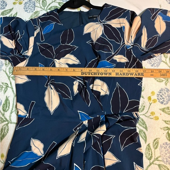 Maggy London Navy Blue and Cream Sheath Dress with Flutter Sleeves - Picture 6 of 6